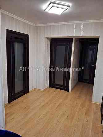 Продаж Будинок 2-кімнатний на Захарівська вул., 10 Киев