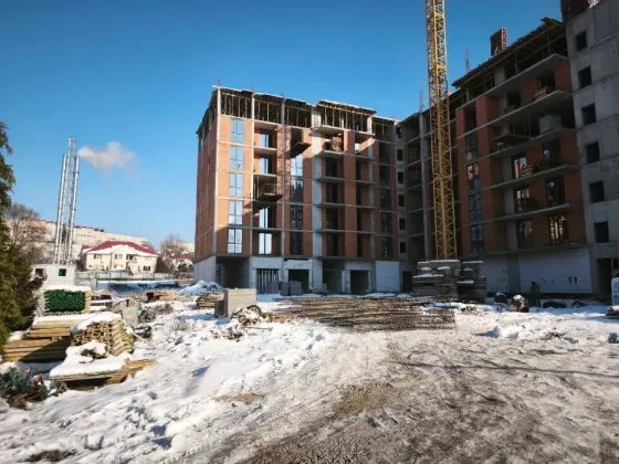 Продаж 1к Квартира 47 кв.м Миколи Леонтовича 11б Ужгород