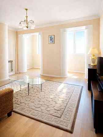 Продаж Квартира 2-кімнатна, 15/18 поверх на Полярная вул., д. 8-Е Kiev