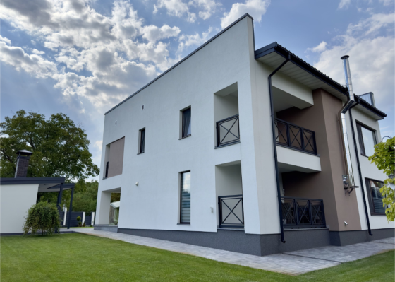 Продаж 2-поверховий Будинок з ділянкою 11 сот 211 кв.м 4 кімн. на Барашівська Zhytomyr