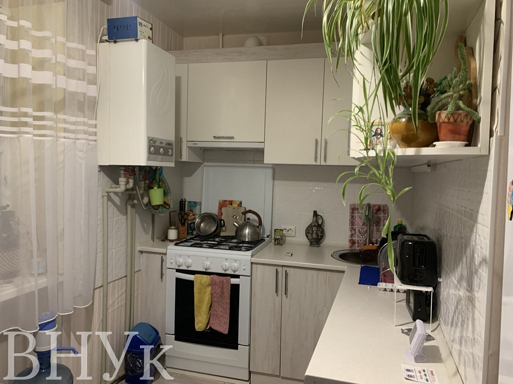 Продаж Квартира 1-кімнатна, 1/4 поверх на Рокині Наукова Рокині - фото 3