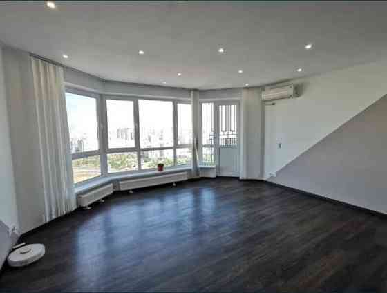 Оренда офісне приміщення на улица Мишуги Александра, д.12 приміщень - 4, поверх - 28/33 Киев