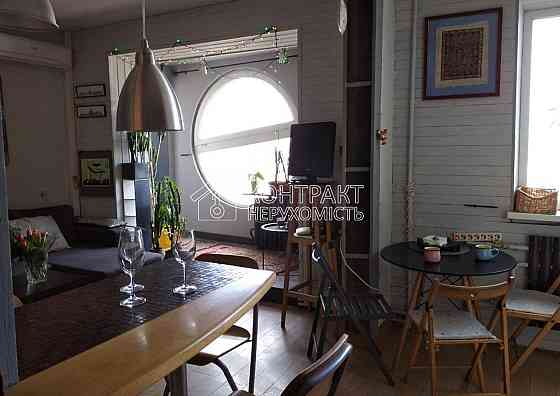 Продаж Квартира 3-кімнатна, 16/16 поверх на вул. Новгородская Харьков