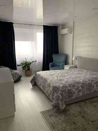 Оренда Квартира 1-кімнатна, 20/25 поверх на пр. Алишера Навои Kiev