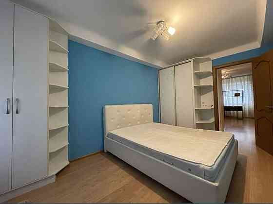 Продаж Квартира 3-кімнатна, 1/9 поверх на новодарницька, 27 Киев