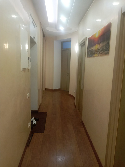 Стильная трехкомнатная квартира с террасой в центре Одессы Одесса - изображение 4