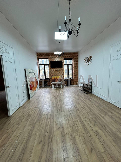 Оренда Будинок 4-кімнатний на Євгена Чикаленка вул., 10 Київ - фото 1