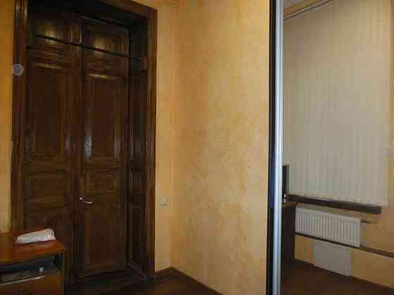 Продам  4х комнатную  квартиру , Центр. пер. Успенский. Одесса