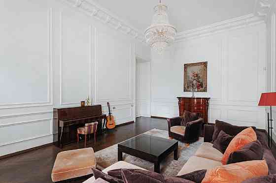 3-х комн квартира га ул. Гоголя в " Доме с атлантами". Уникальное предложение! Одеса