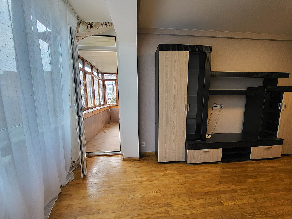 Продаж Квартира 2-кімнатна, 8/9 поверх на Коновальця Євгена вул., д. 37 Киев - изображение 4