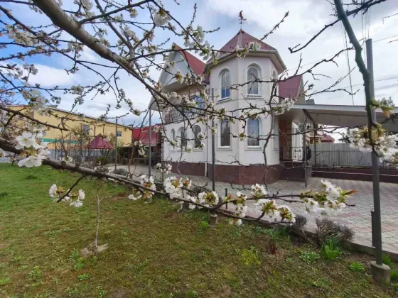 Продаж 2-поверховий Будинок з ділянкою 8 сот 188 кв.м 5 кімн. на Олександра Блистіва Ужгород