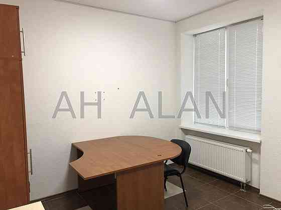 Продаж Будинок 3-кімнатний на вул. Василя Тютюнника Kiev