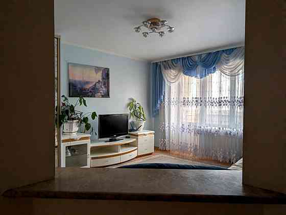 Оренда Квартира 3-кімнатна, 2/9 поверх на вул. Макарова Рівне