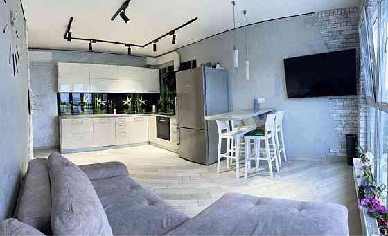 Продаж Квартира 3-кімнатна, 22/27 поверх на Вишняківська, 15 Киев