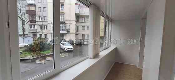 Оренда Будинок 3-кімнатний на Круглоуніверситетська вул., 17 Київ