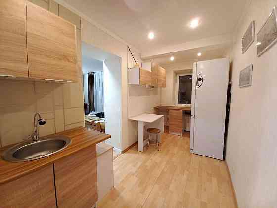 Оренда Квартира 1-кімнатна, 10/18 поверх на Срібнокільська, 20 Киев