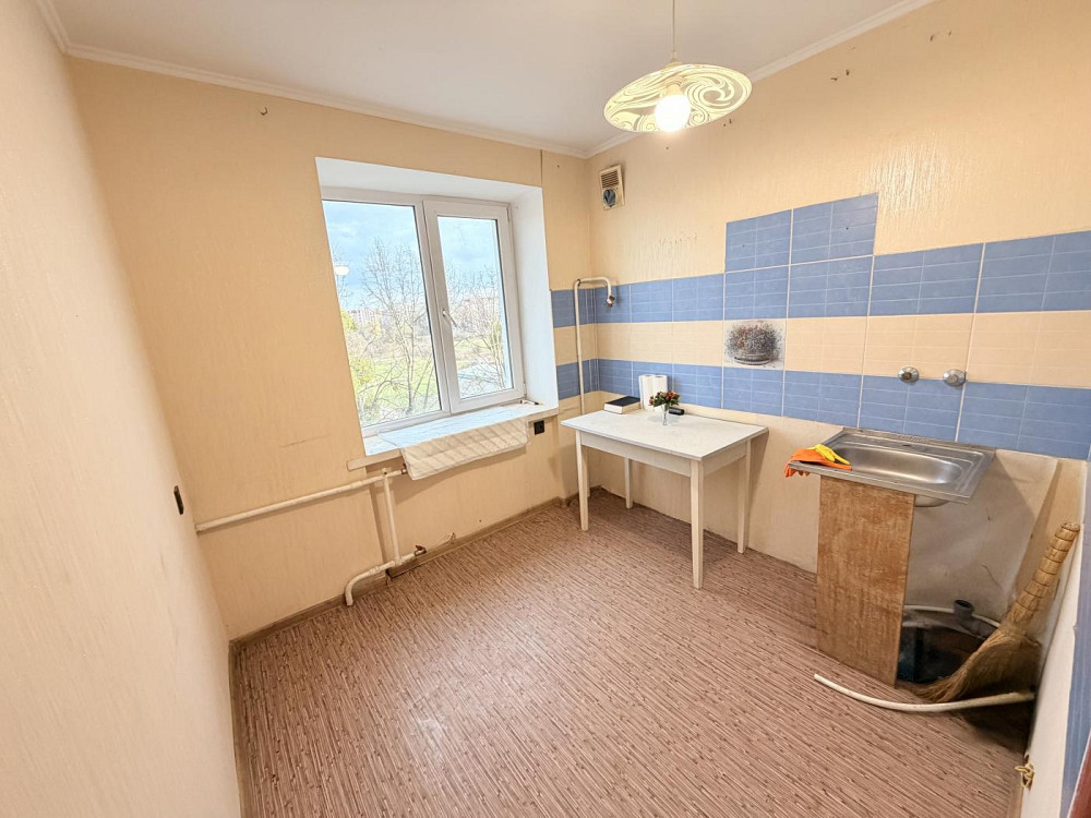 Продаж Квартира 1-кімнатна, 5/5 поверх на вул. Кн.Острозького Rivne - photo 4