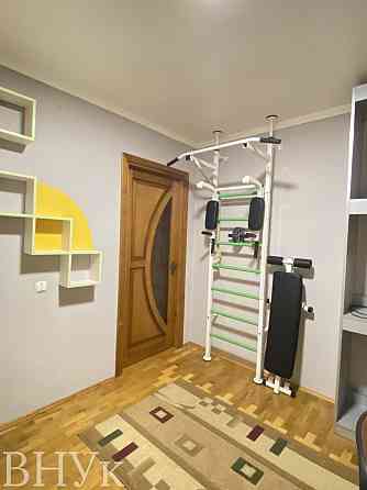 Продаж Квартира 3-кімнатна, 1/9 поверх на Будного С. Ternopil'