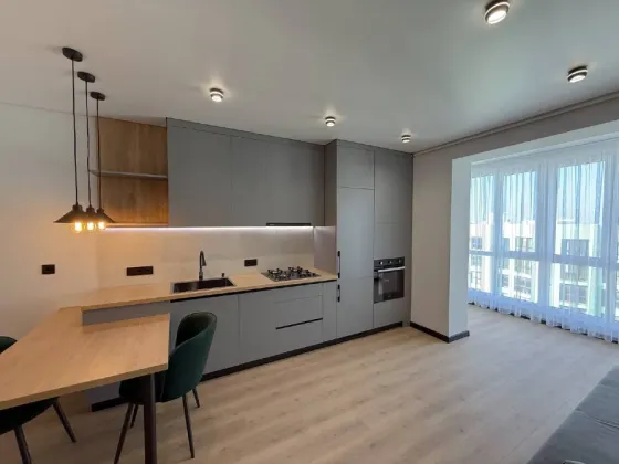 Продаж 1к Квартира 46 кв.м вулиця Студентська, 24а Рівне