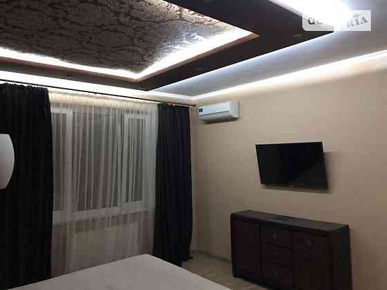 Оренда Квартира 2-кімнатна, 24/26 поверх на ул. Михаила Драгоманова, 6/1 Kiev