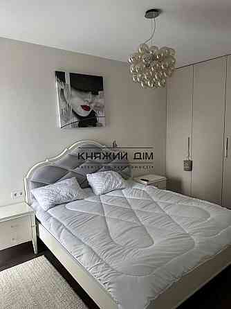 Оренда Квартира 3-кімнатна, 8/24 поверх на Урицкого ул./ Липкивского Василия Kiev