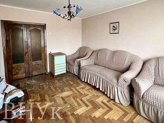 Продаж Квартира 4-кімнатна, 5/9 поверх на вул. Симоненка В. Тернопіль