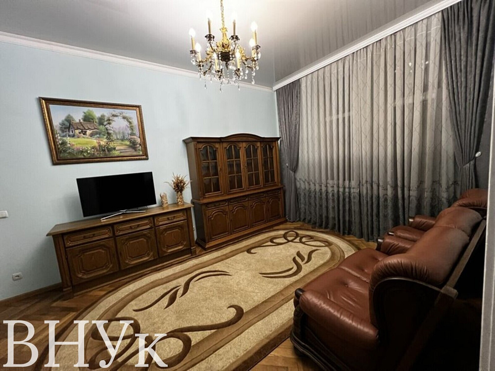 Продаж Квартира 3-кімнатна, 3/4 поверх на Кобилянська Чернівці - фото 1