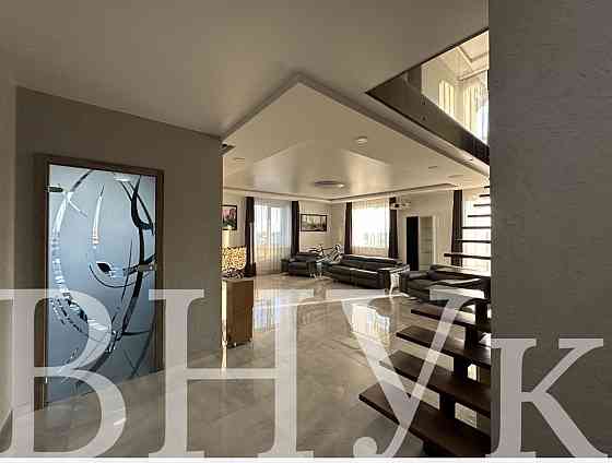 Продаж Квартира 4-кімнатна, 9/10 поверх Львов