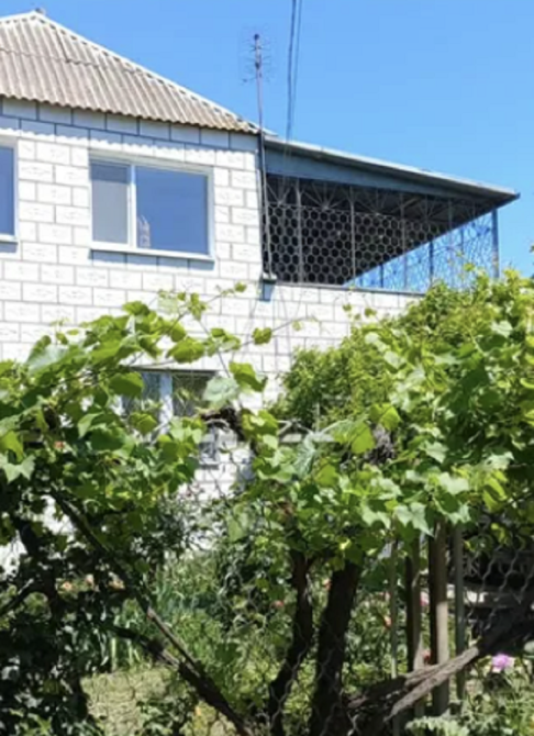 Капитальный дом красный кирпич 10 соток с. Молодежное Молодіжне - фото 1