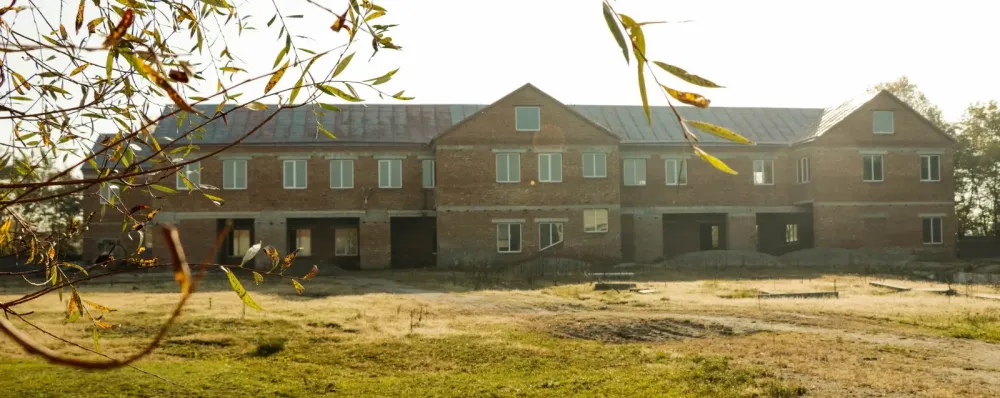 Продаж Окрема будівля / частина будівлі площа 2000 кв.м 1-й поверх на Н03, 50 Старокостянтинів - фото 1