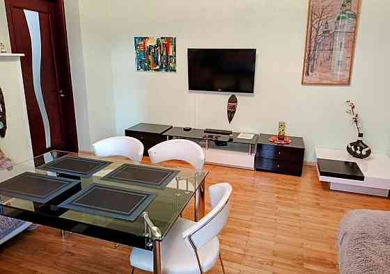 3-кімнатна, Антоновича вул. (Горького), 140, Голосіївський Kiev