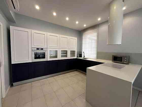 Продаж Квартира 2-кімнатна, 18/23 поверх на Димитрова вул., д. 4 Kiev