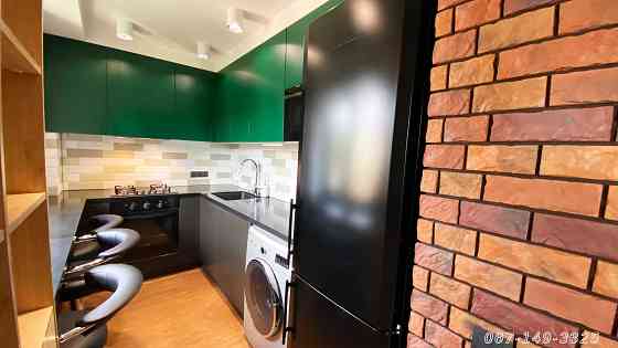 Продаж Квартира 3-кімнатна, 5/8 поверх на Голосіївський просп. (проспект 40-річчя Жовтня) вул., д. 82 Kiev