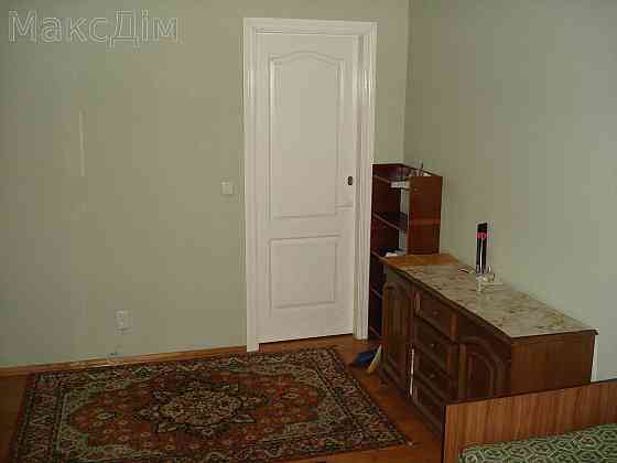 Оренда Квартира 3-кімнатна, 2/2 поверх на вул. Микулинецька Тернопіль