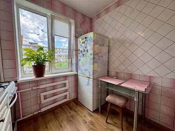 Оренда Квартира 1-кімнатна, 6/9 поверх на Дніпровська набережена, 5а Київ