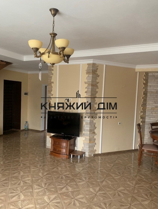 Продаж 3-х поверхового будинку смт Погреби. № 2211629 Погребы - фото 2