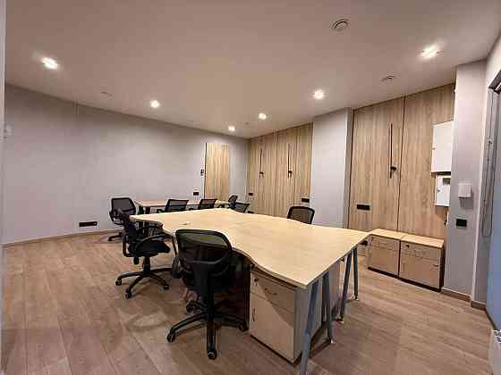 Оренда офісне приміщення на Литературная ул., 1а поверх - 1/19 Odessa