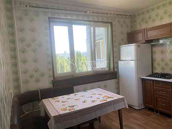 Продаж Квартира 4-кімнатна, 9/16 поверх на вул. Героев Труда Харків