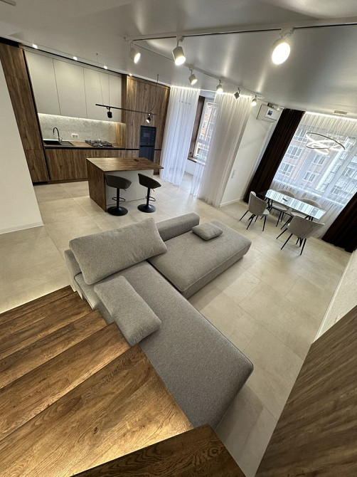 Продаж Квартира 3-кімнатна, 3/3 поверх на вул. Троллейбусна L'viv - photo 1