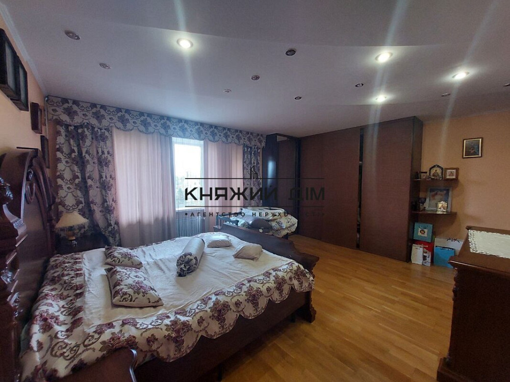 Продаж 3-х поверхового будинку в смт Калинівка. № 2211648 Калинівка (Богуславський район) - фото 8