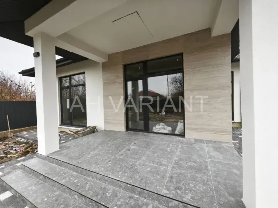 Продажа 1-этажный Дом с участком 6.3 сот 130 кв.м 3 комн. на Радісна Ужгород