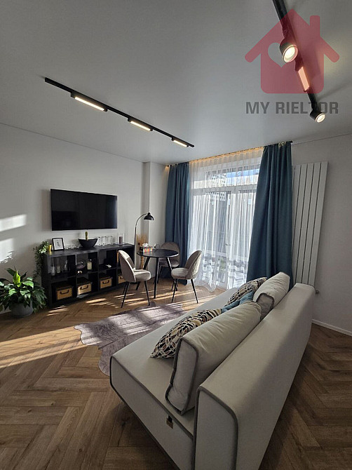 Продаж Квартира 1-кімнатна, 7/7 поверх на Фогорашія Ужгород - изображение 2