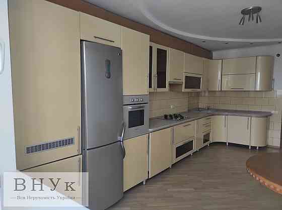 Продаж Квартира 4-кімнатна, 4/6 поверх на вул. Котляревського І. Ternopil'