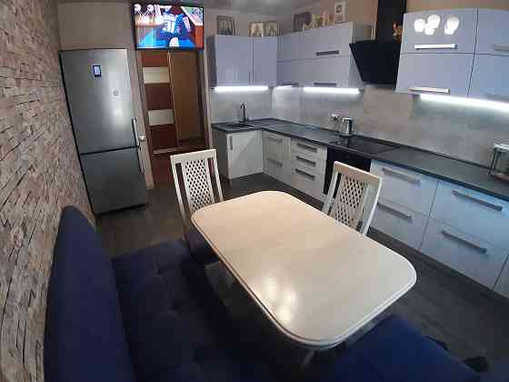 Продаж Квартира 3-кімнатна, 11/24 поверх на Милославська вул., д. 4 Киев