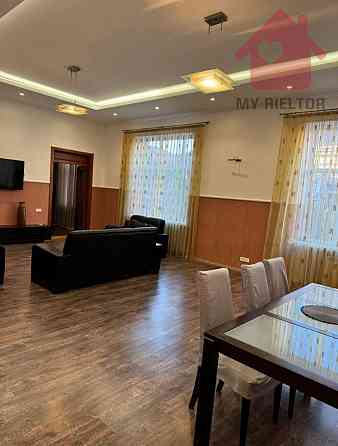 Продаж трикімнатної квартири по вул.Волошина Uzhhorod