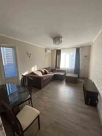 Оренда Квартира 2-кімнатна, 22/25 поверх на вул. Анни Ахматової, 28 Киев