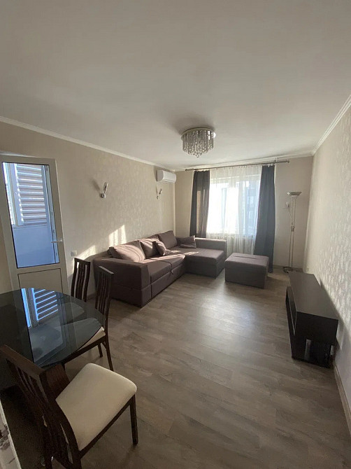 Оренда Квартира 2-кімнатна, 22/25 поверх на вул. Анни Ахматової, 28 Киев - изображение 2