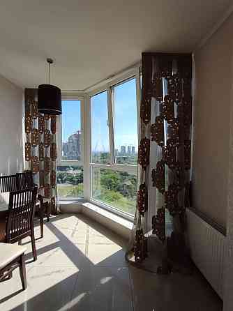 Просторная квартира в новом доме с видом на море Одеса