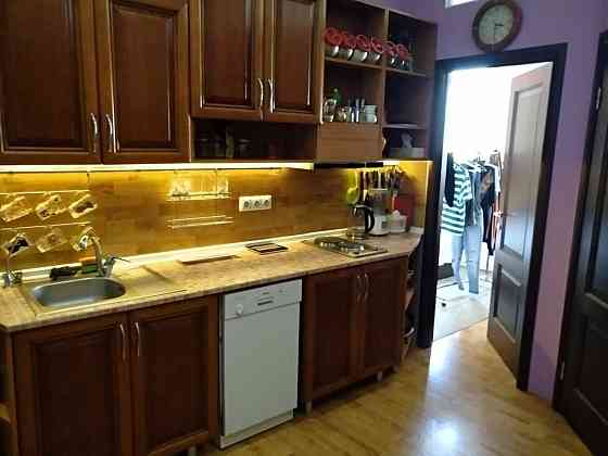 Оренда Квартира 3-кімнатна, 5/5 поверх на ул. Саксаганского, 125 Киев