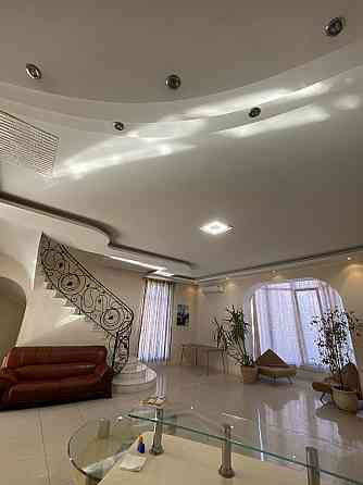 Продам красивый дом на 10 ст. Б.Фонтана Одеса